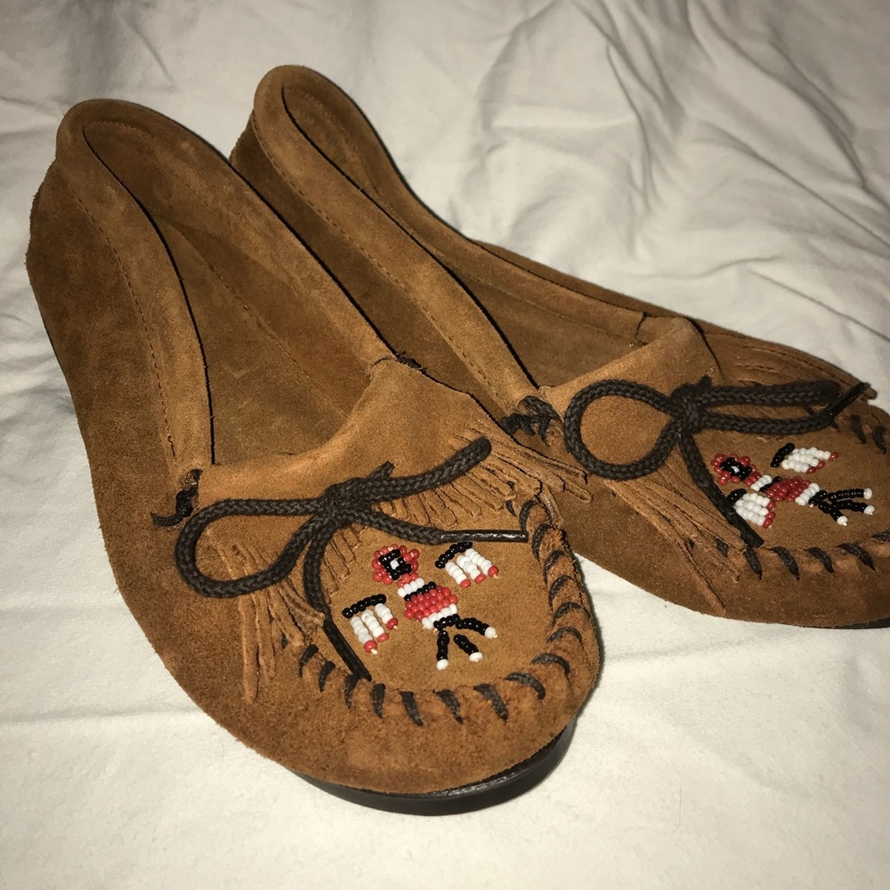 NEVER WORN Minnetonkas!